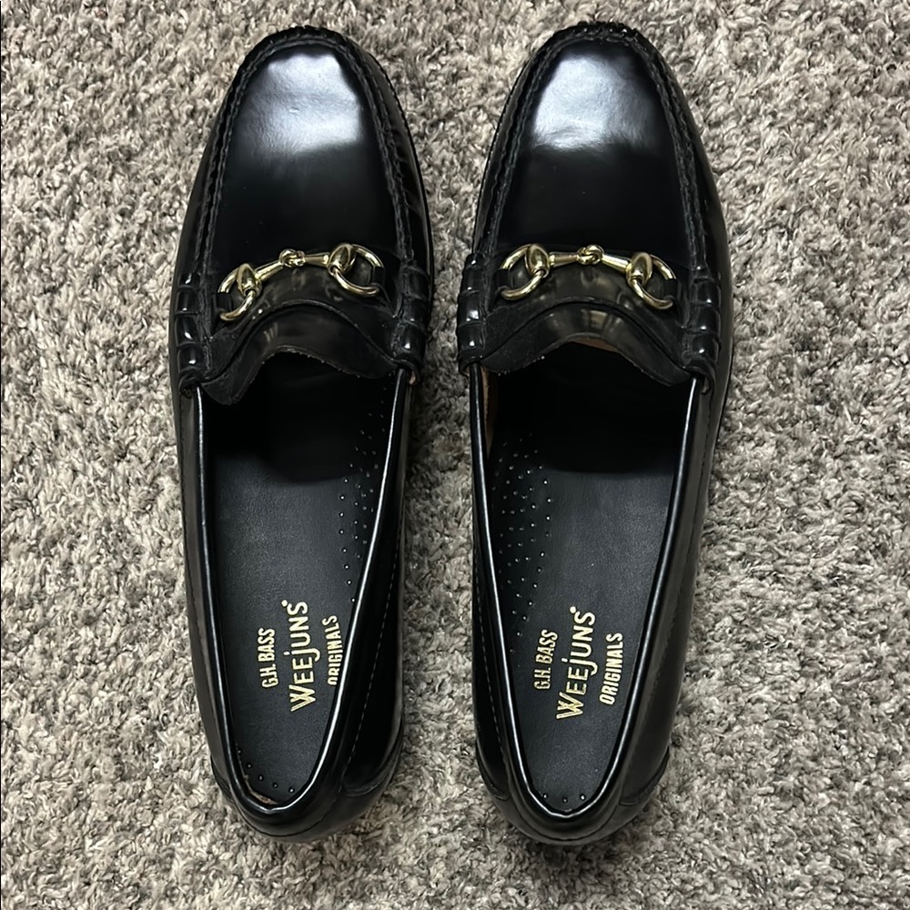 G.H. Bass & Co. Black Slip-On Loafers with Glossy Finish and Gold-Toned Ornament